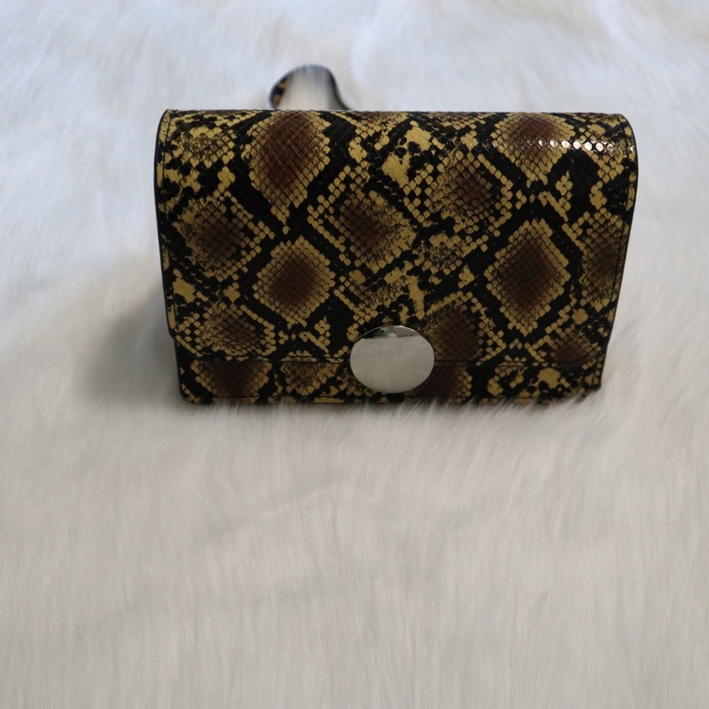Animal Print CrossBody - Picture 6 of 6